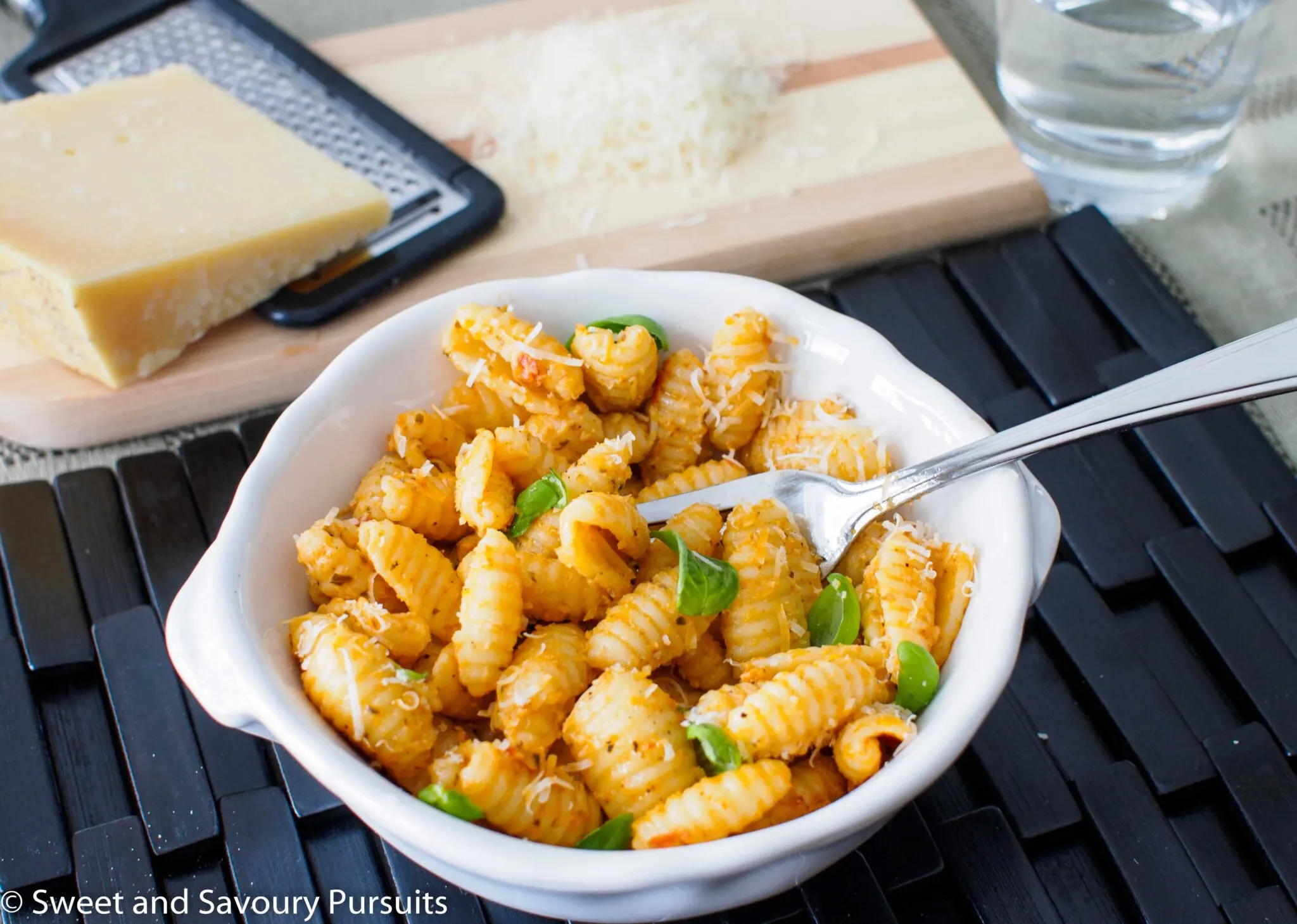 Bowl of sun-dried tomato pesto pasta.