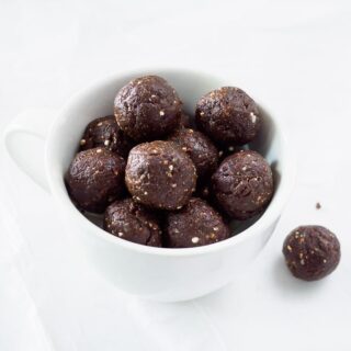 No Bake Brownie Energy Bites