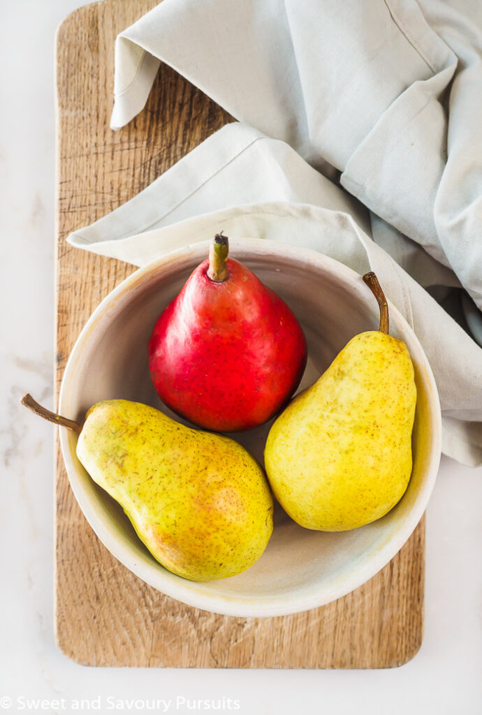 Bowl of three pears.