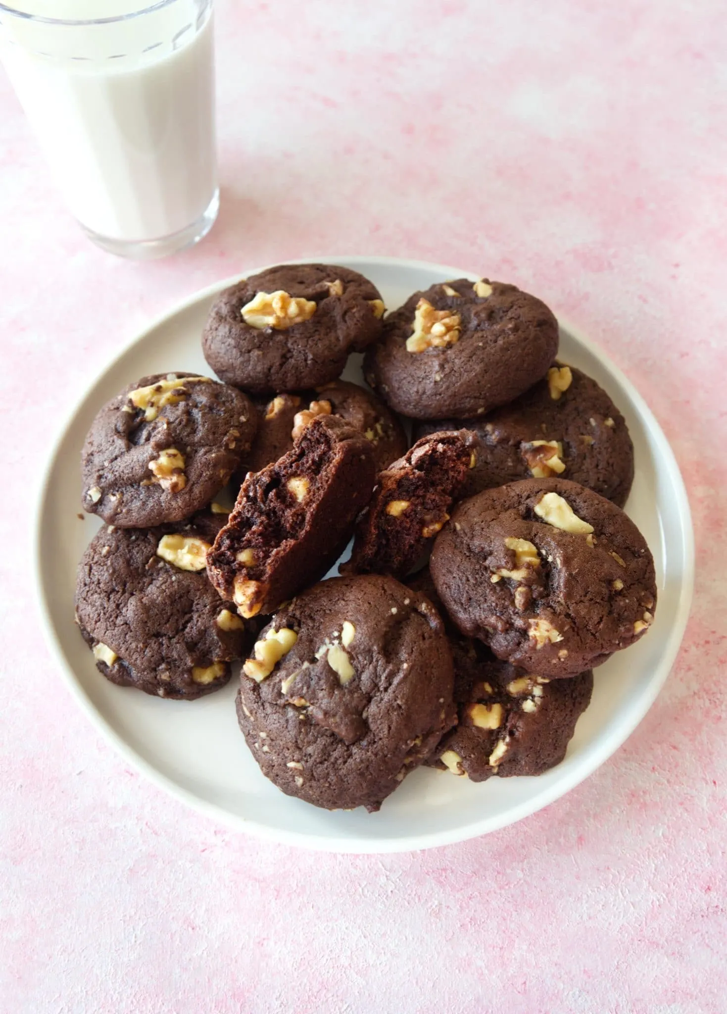 Close up of a plate of Fudgy Chocolate Walnut Cookies