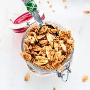 Mason jar filled with vanilla almond granola.