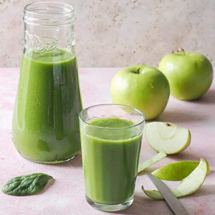 Freshly made Pineapple spinach smoothie.